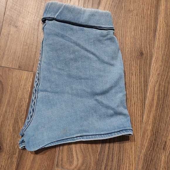 Short - Picture 3 of 3